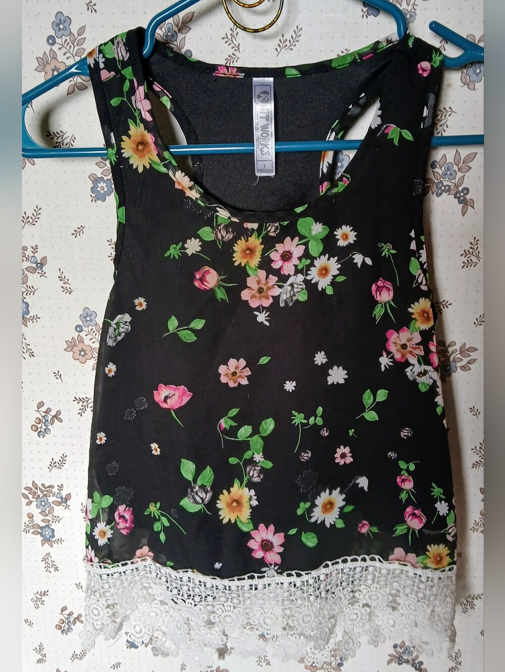 Like New Girls Tank Top with Lace Size Large